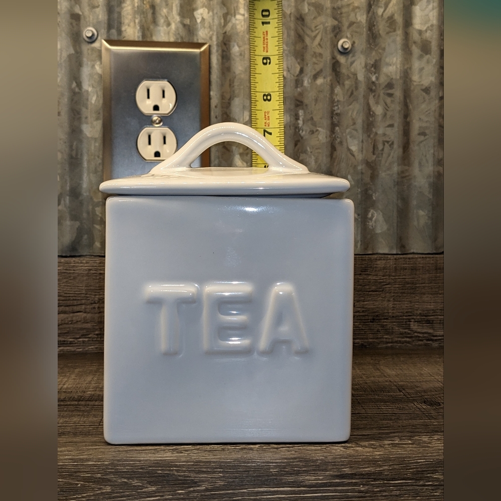 VINTAGE! FARMHOUSE "Tea" Canister White Ceramic